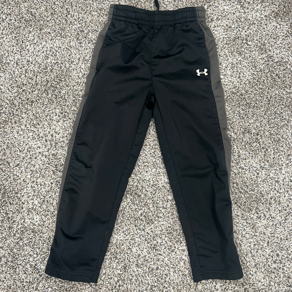 Under armor joggers kids size 5